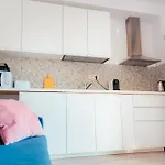 Апартаменти Downtown Boutique - Blue & Pink