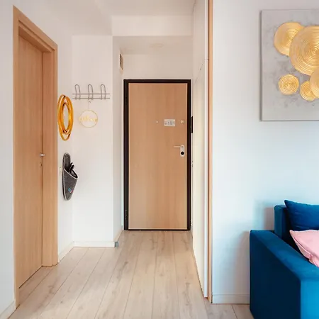 Downtown Boutique - Blue & Pink * Bucharest