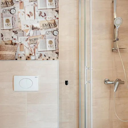 Downtown Boutique - Blue & Pink Bucharest