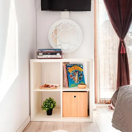 Downtown Boutique - Blue & Pink Apartment Bucharest