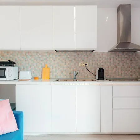 Downtown Boutique - Blue & Pink * Bucharest