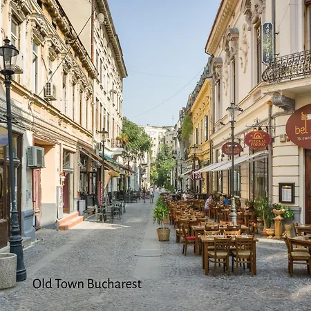 Downtown Boutique - Blue & Pink Apartment Bucharest