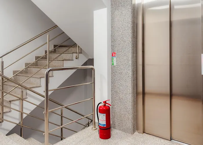 Downtown Boutique - Blue & Pink * ブカレスト