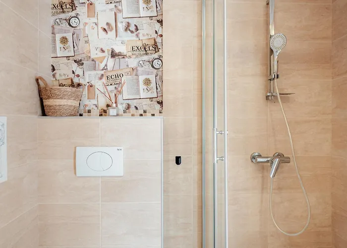 Downtown Boutique - Blue & Pink Bukarest