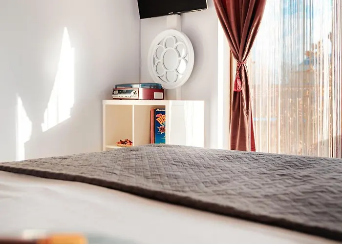 Downtown Boutique - Blue & Pink *