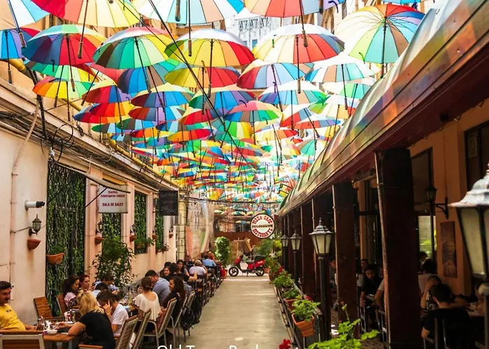 Downtown Boutique - Blue & Pink Appartement Boekarest